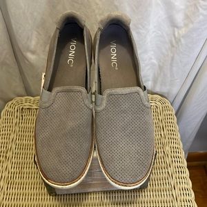 Vionic Sunny Malina Perforated Suede Slip On Sneakers Gray 8 1/2W.